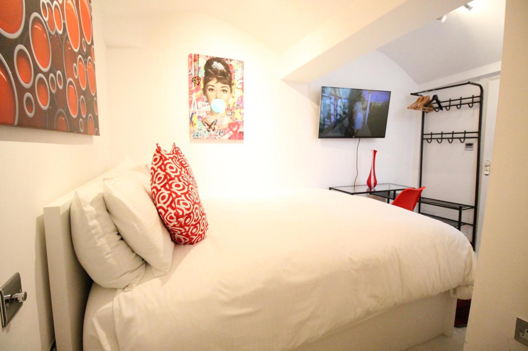 Stylish And Chic Flat 2bed 2bath In Notting Hill Appartamento